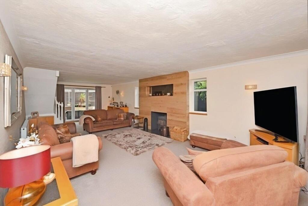 House in Bradford, Ravenscliffe, Eccleshill - View 3