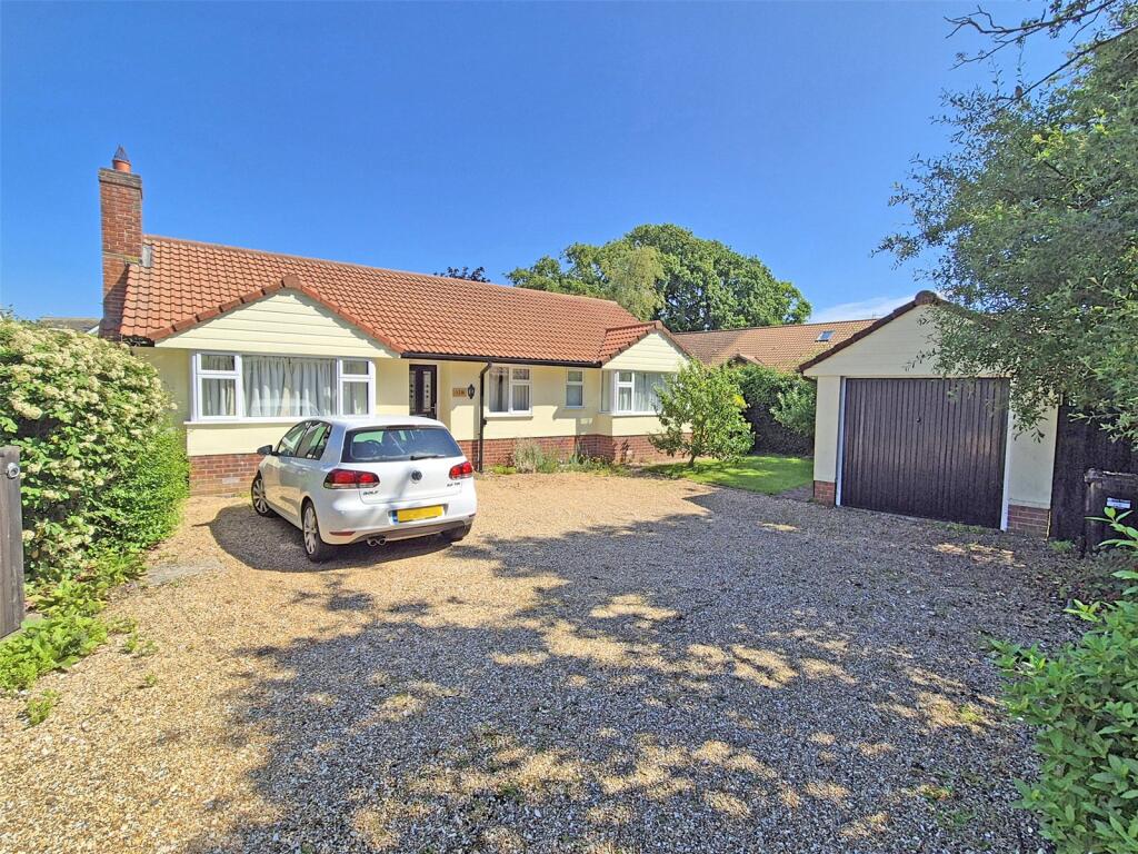 Main image of property: Newlands Road, New Milton, Hampshire, BH25
