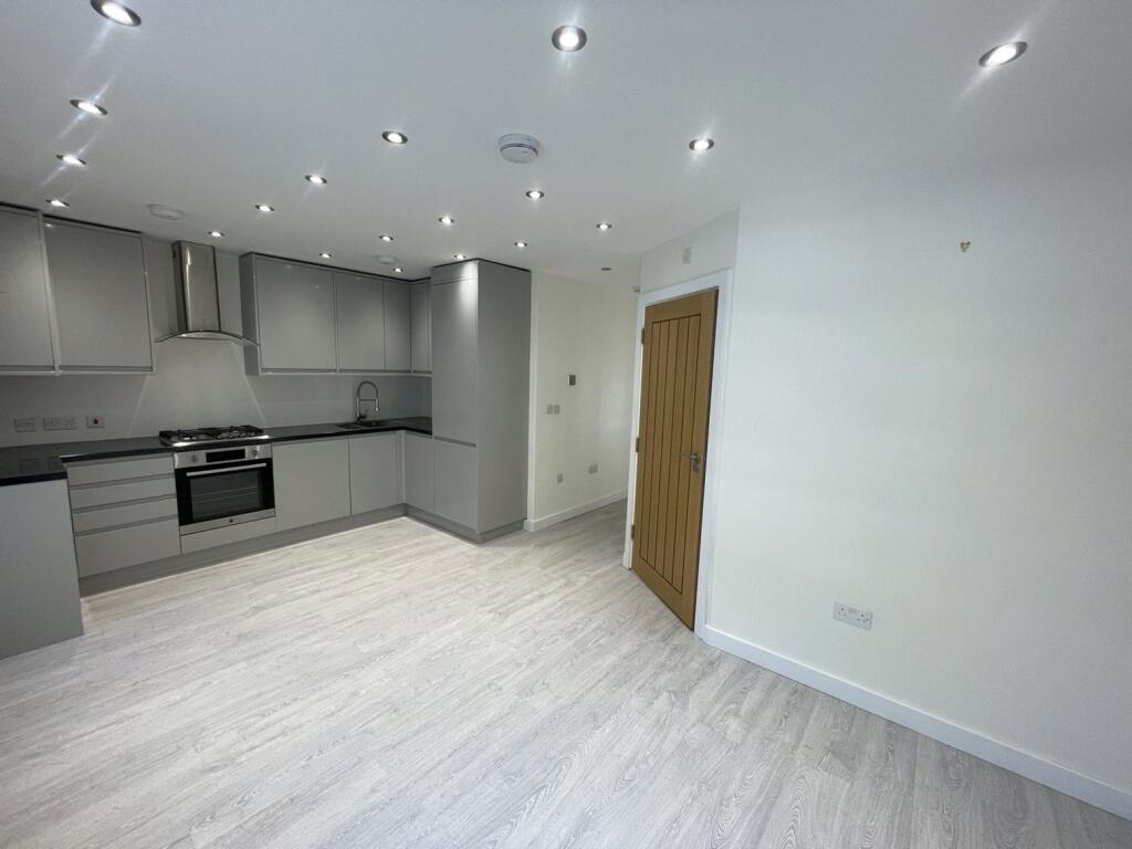 Dunstall Road, Dunstall, Wolverhampton, West Midlands, WV6 - View 5