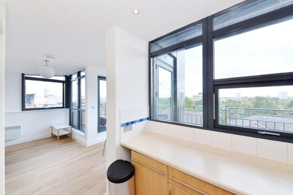 Apartment in Birmingham - More