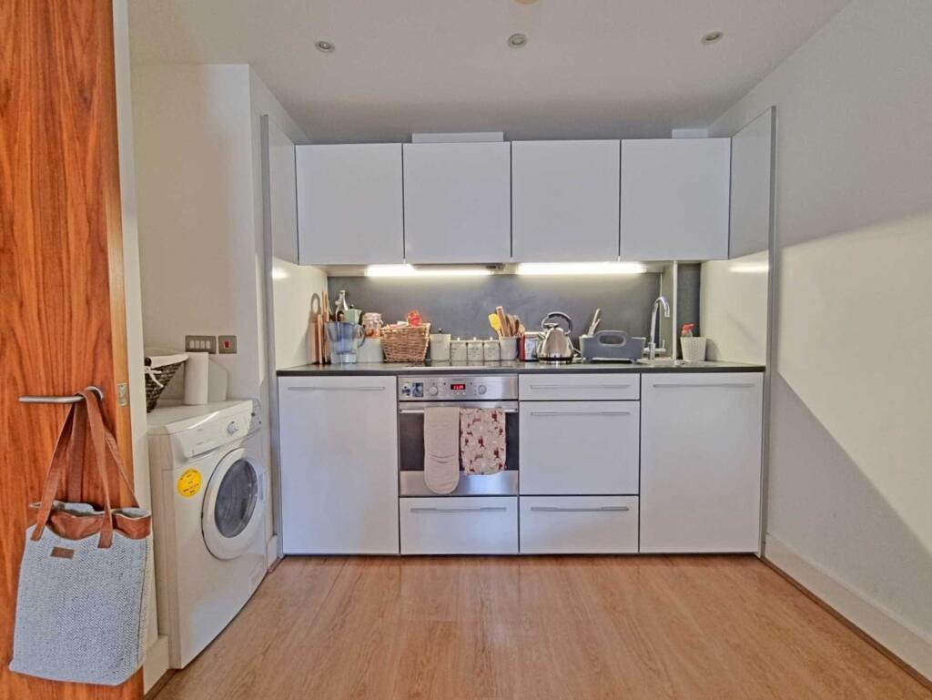Apartment in Ipswich, Suffolk - More