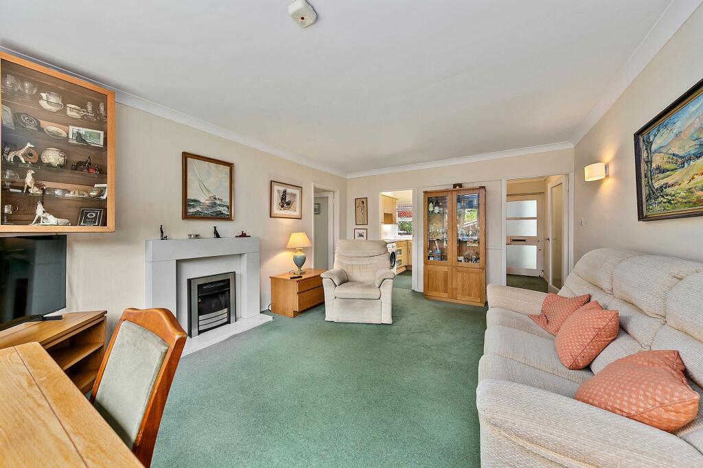 Apartment in Richmond, Ham - View 5