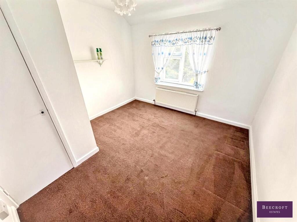 House in Wakefield - View 5