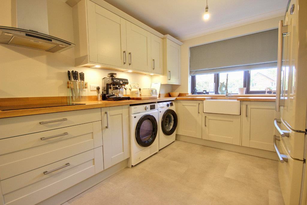 House in Hull - View 3
