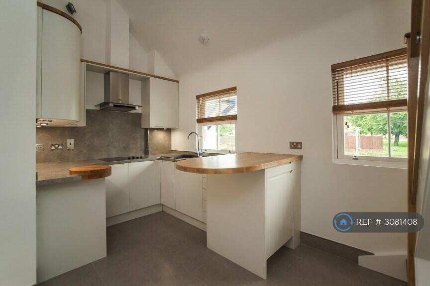 Apartment in Dacorum, Bennetts End - More