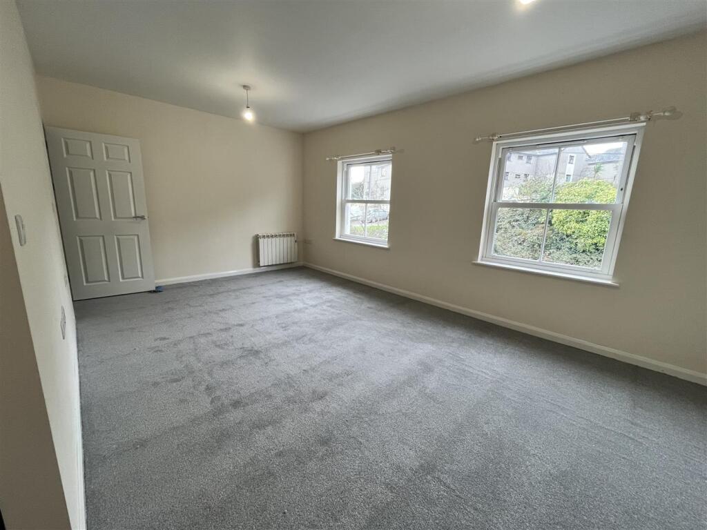 Apartment in Truro, Cornwall - View 3