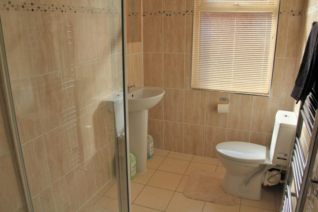 House in Leeds - View 5