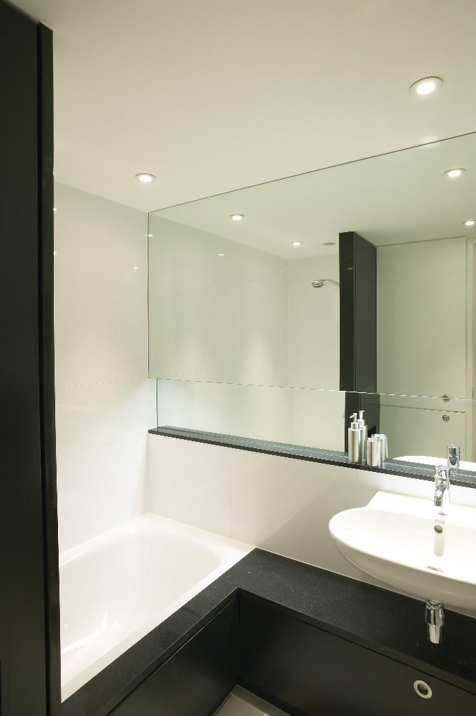 Apartment in Trafford, Greater Manchester - View 5
