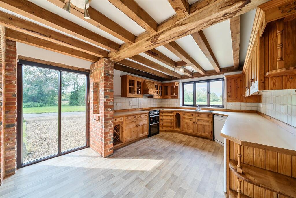 House in Salisbury, Britford - View 4