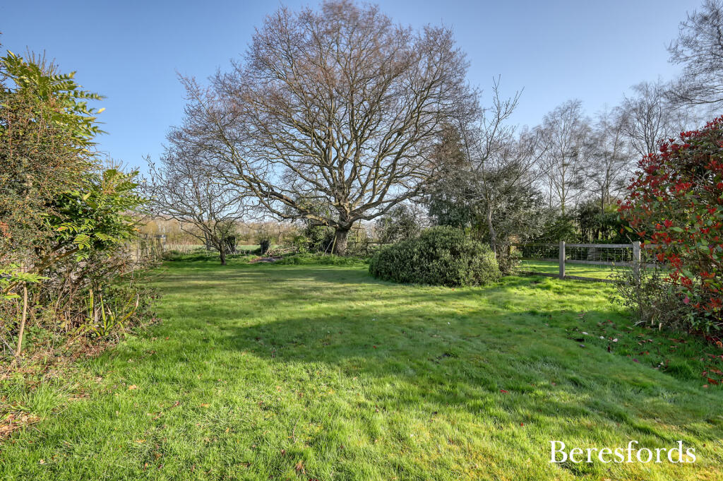 House in Chelmsford, West Hanningfield - View 2