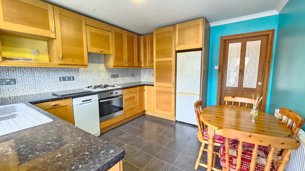 Walton Way, Newbury, RG14 2NZ - View 5