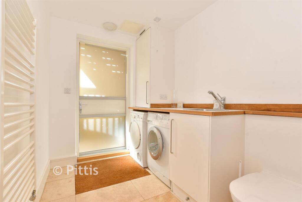 House in Cowes, Isle of Wight - View 5