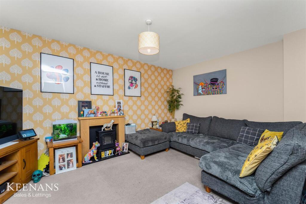 Weaver Close, Heywood photo 3