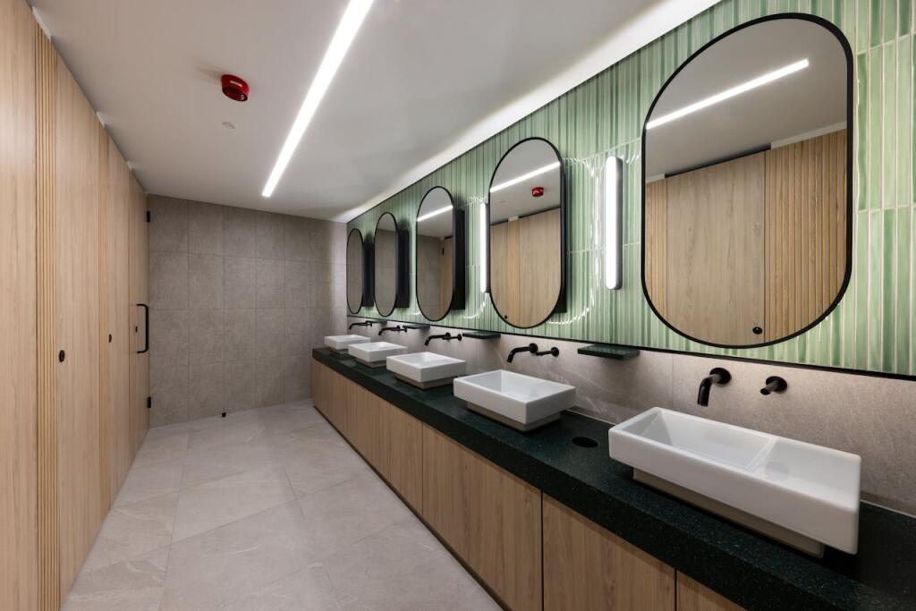 10 Eastbourne Terrace-34.jpg