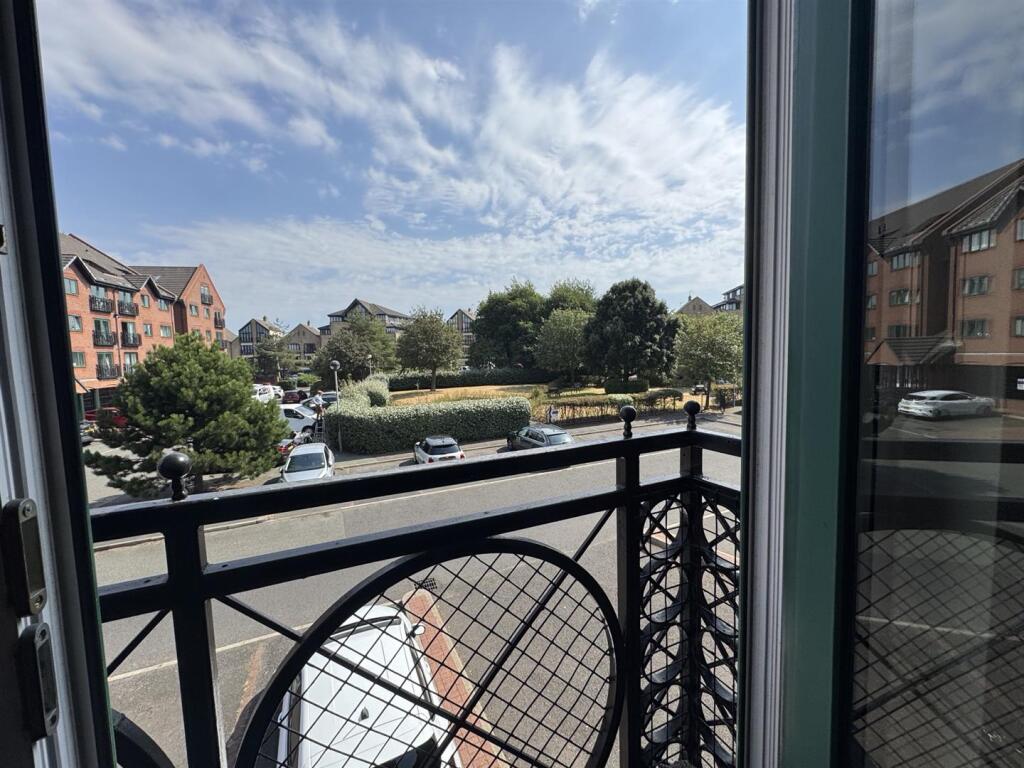 Apartment in Liverpool - View 5