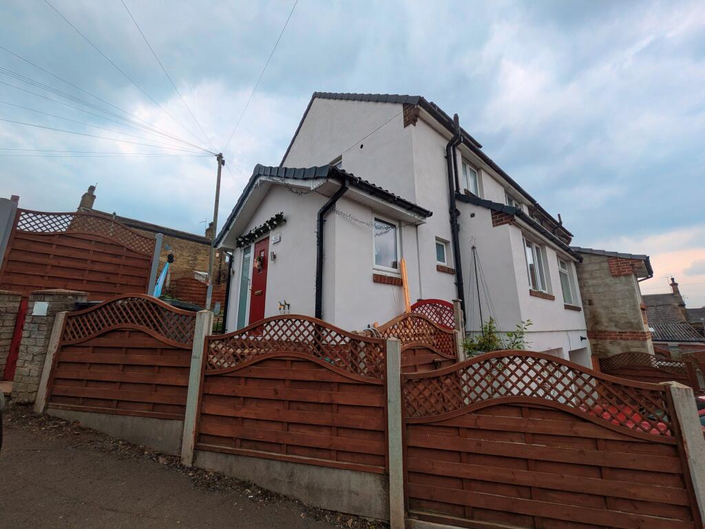 Additional image 21 of Greenside, Bradford, BD12