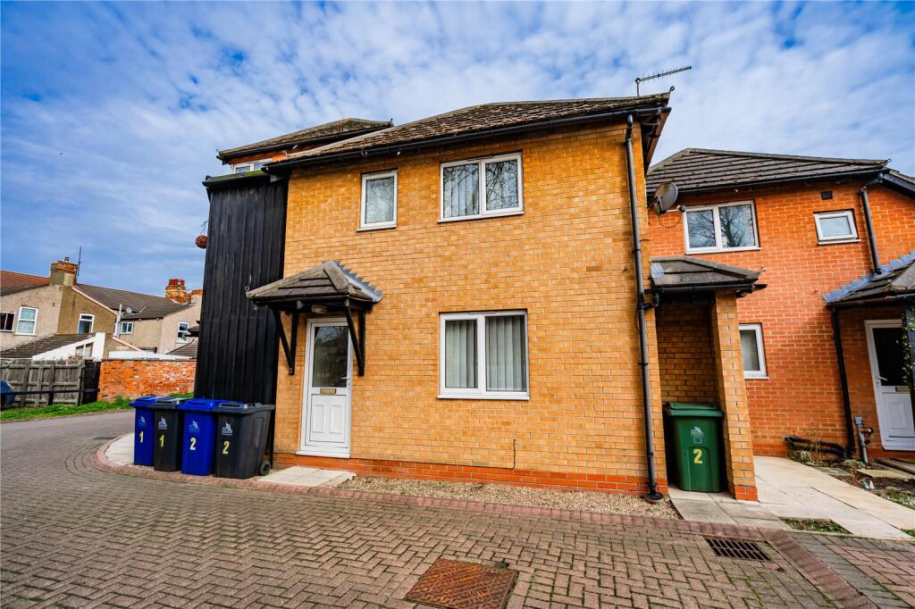 Main image of property: Intax Farm Mews, Weholme Road, Grimsby, DN32