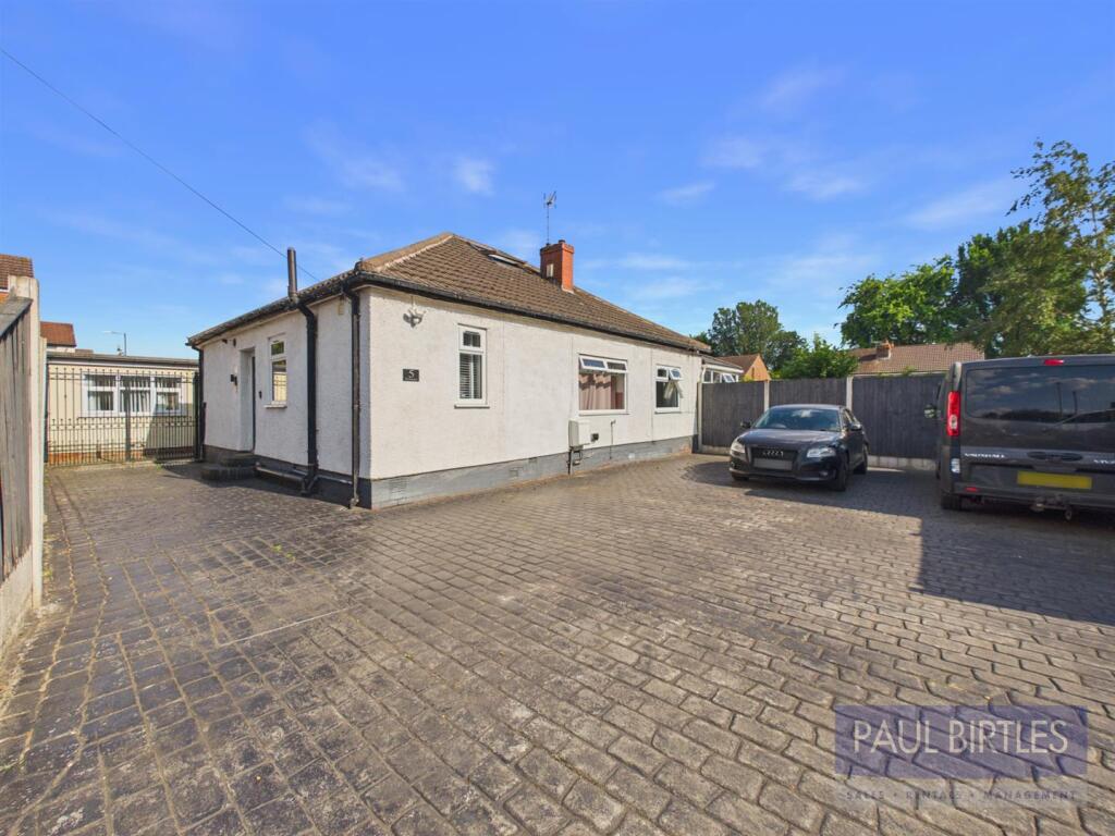 Main image of property: Scholfield Avenue, Urmston, Trafford, M41 9NQ