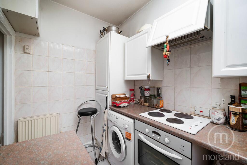Apartment in London, Hampstead Garden Suburb - View 4