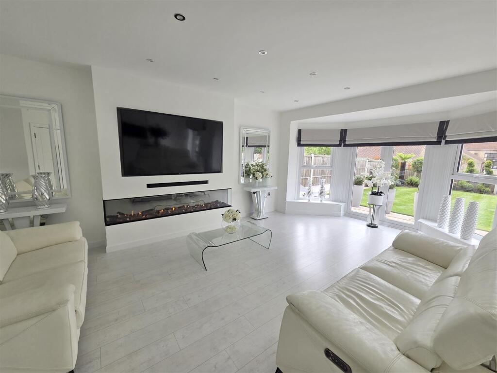 House in Mansfield, Warsop - View 2