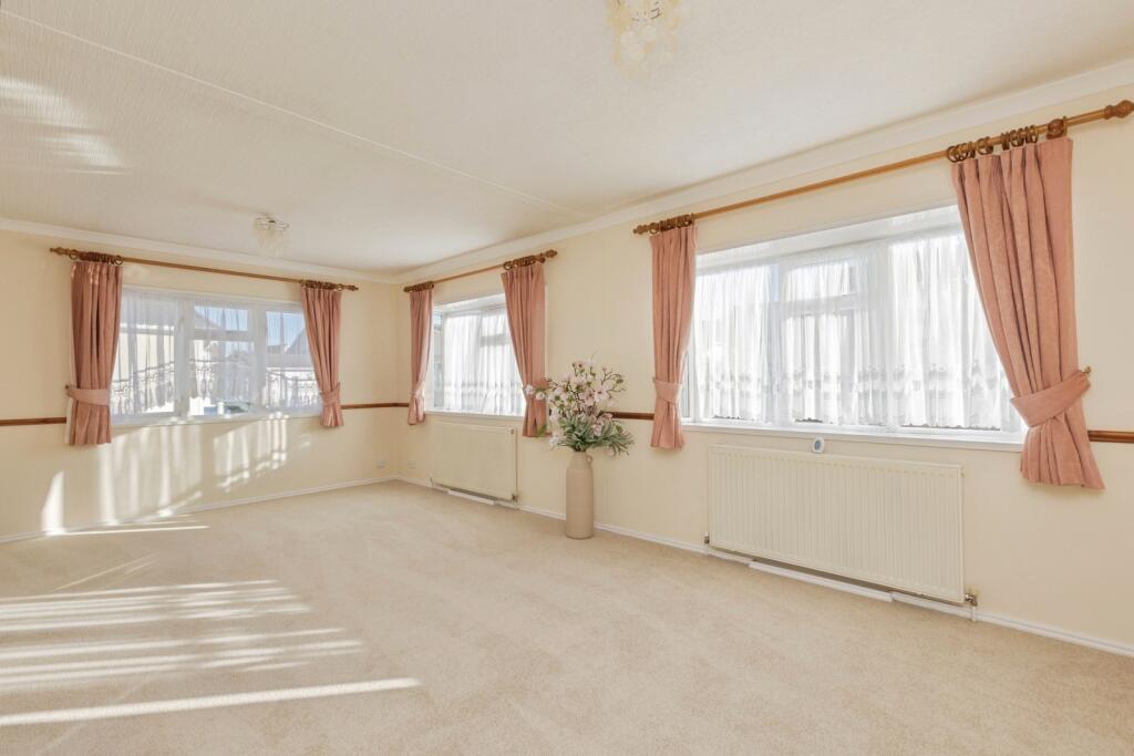 Kaysland Park, London Road, West Kingsdown, Sevenoaks, TN15 - View 2