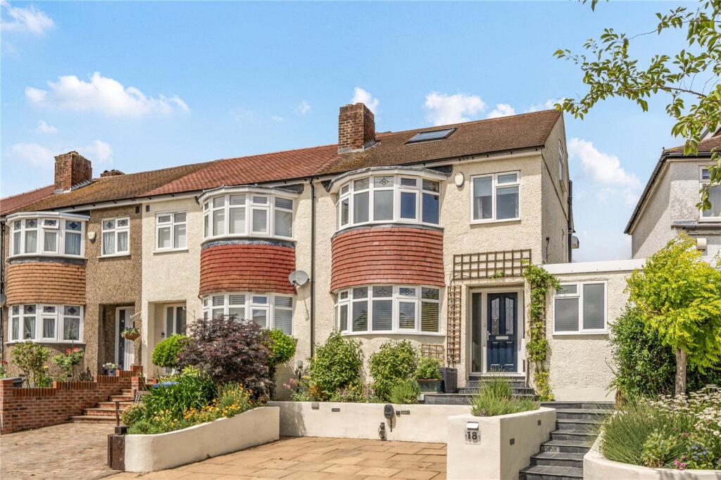 Main image of property: Grange Avenue, East Barnet, Barnet, Greater London, EN4
