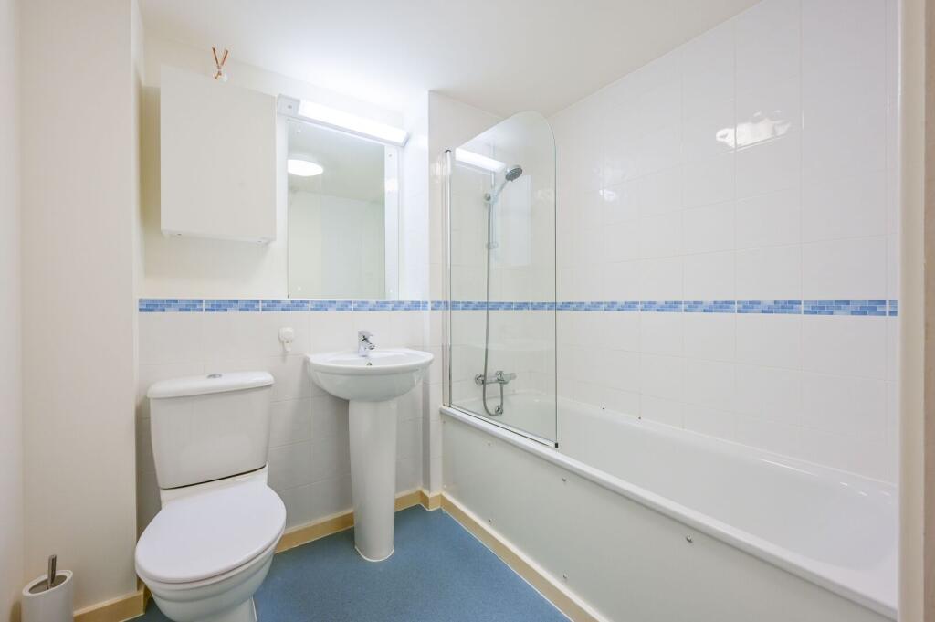 Apartment in London - View 5