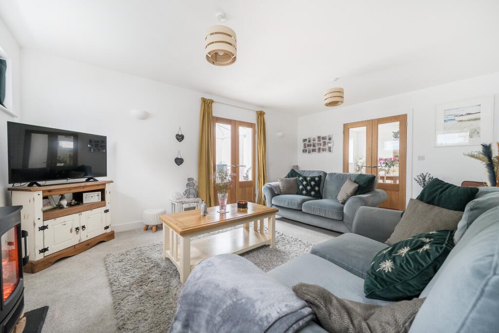 Main image of property: (Sale) 6 Kew Noweth, Mount Pleasant R, Camborne, TR14