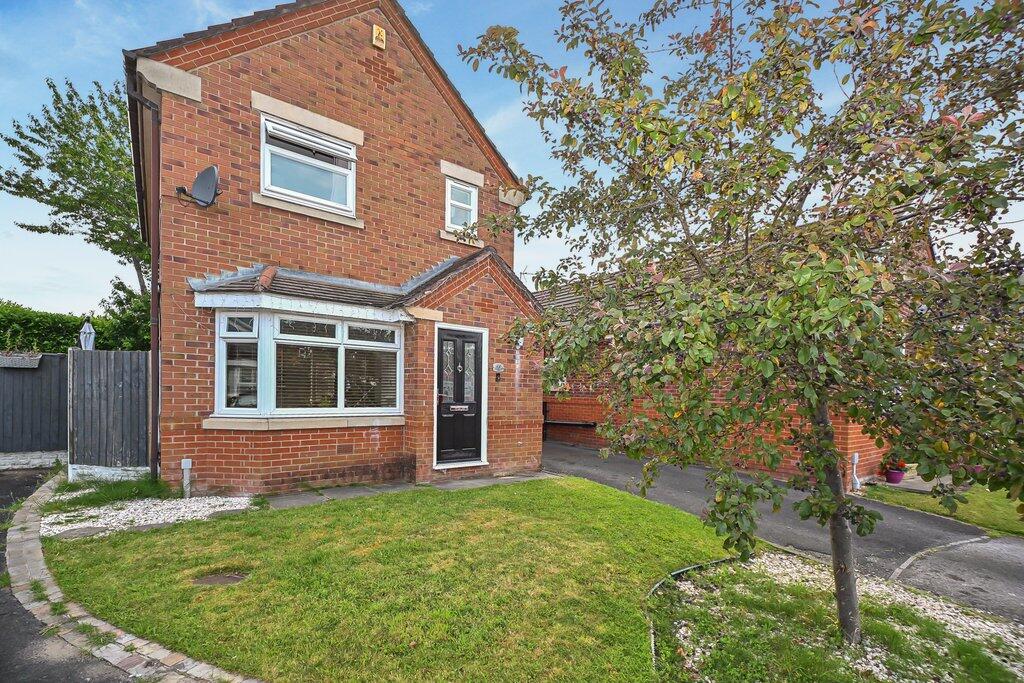 Main image of property: Stradbroke Close, Warrington, WA3 1AS