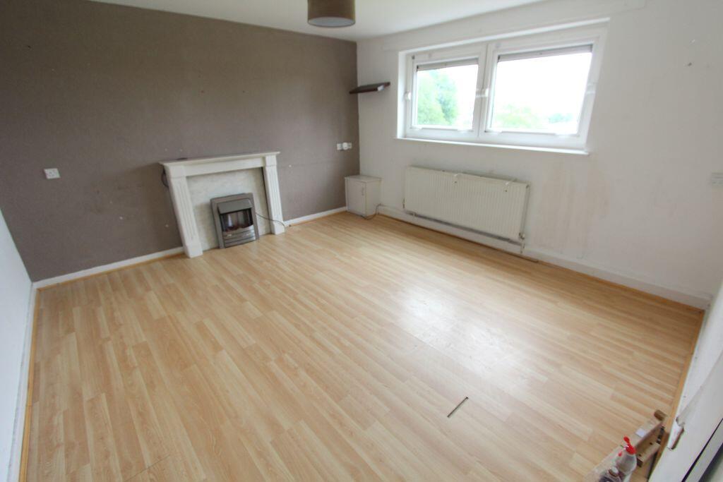Apartment in Rochdale, Great Howarth - View 2
