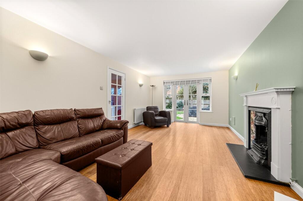 Boltons Lane, Binfield, Bracknell, Berkshire, RG42 photo 4
