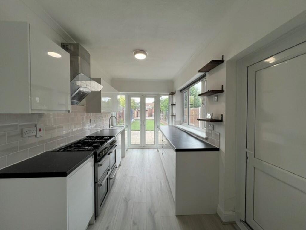 House in Enfield - View 4