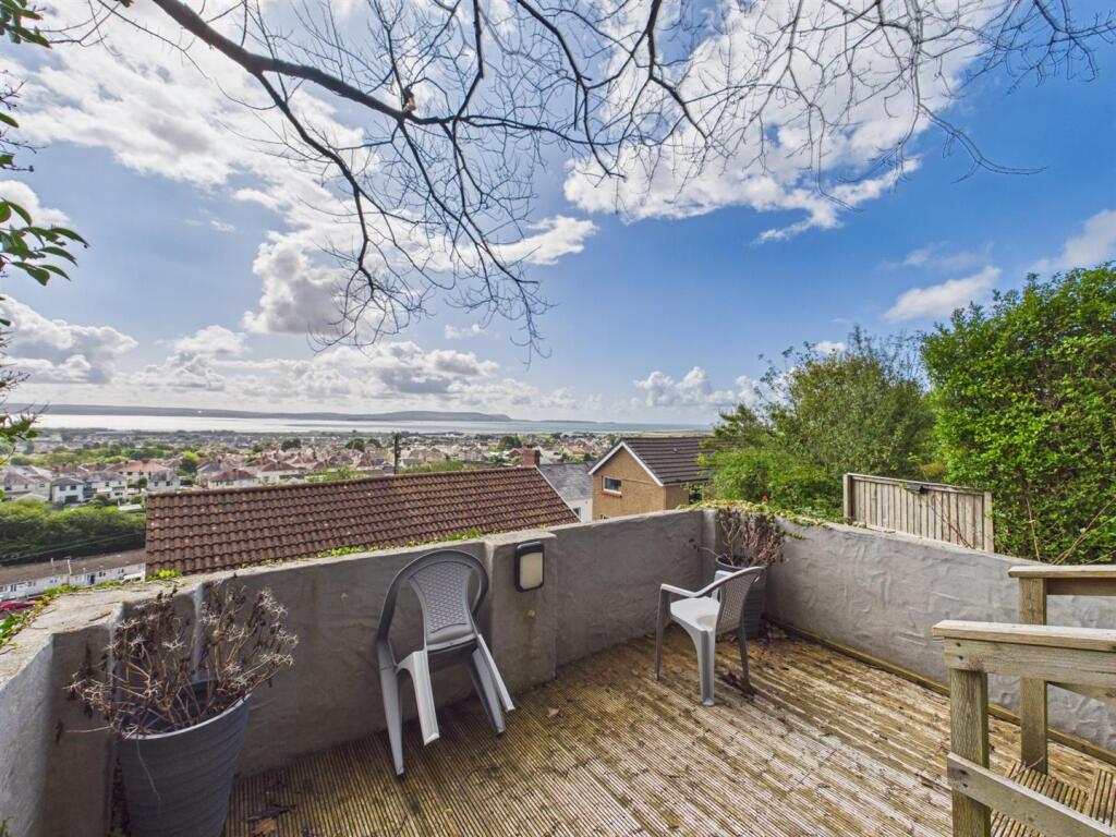 House in Swansea, Pembrey and Burry Port Town - View 2