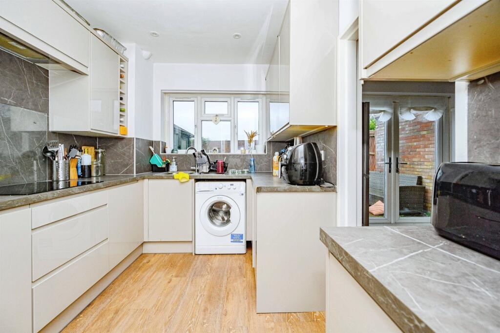 House in Dacorum, Hertfordshire - View 3