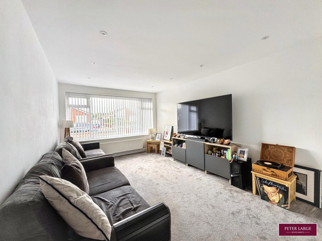 The Meadows, Prestatyn, Denbighshire LL19 8EU photo 4