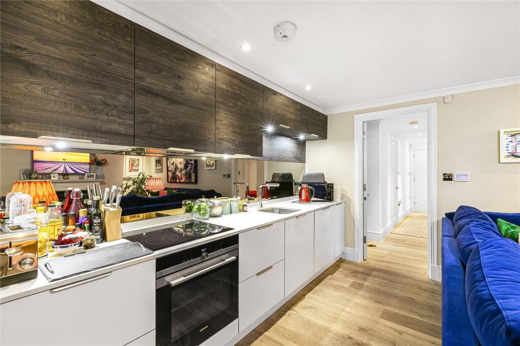 Apartment in London - More