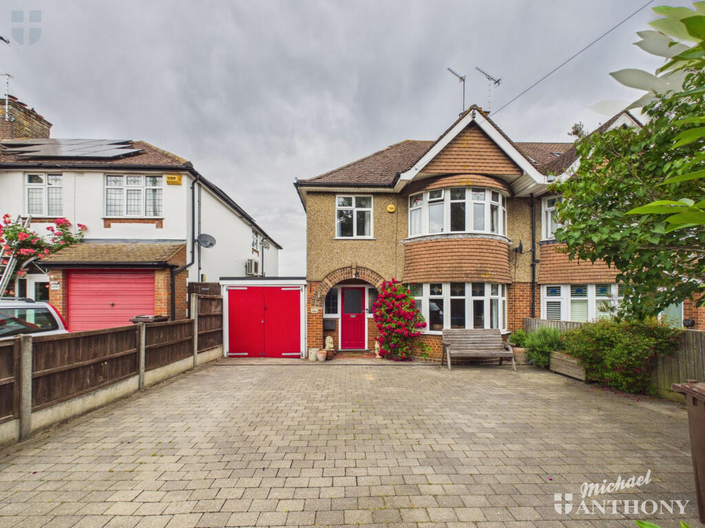 3-bed semi-detached on Tring Road, Aylesbury, £550,000