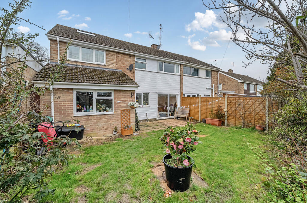 Maple Drive, Charlton Kings, Cheltenham photo 4