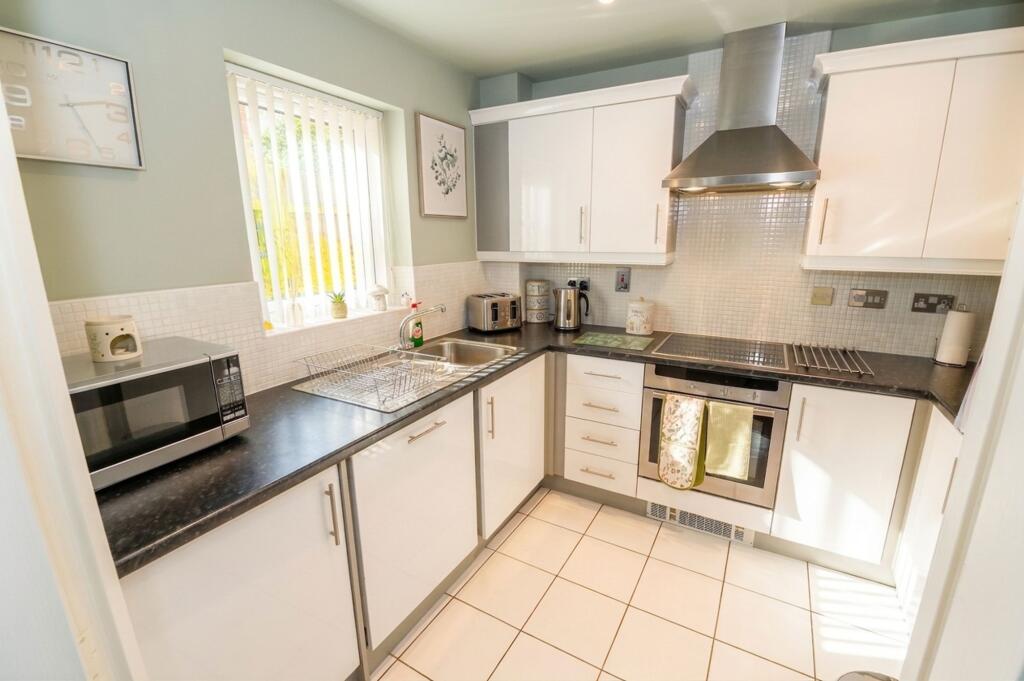 Mere Drive, Swinton, M27 photo 3
