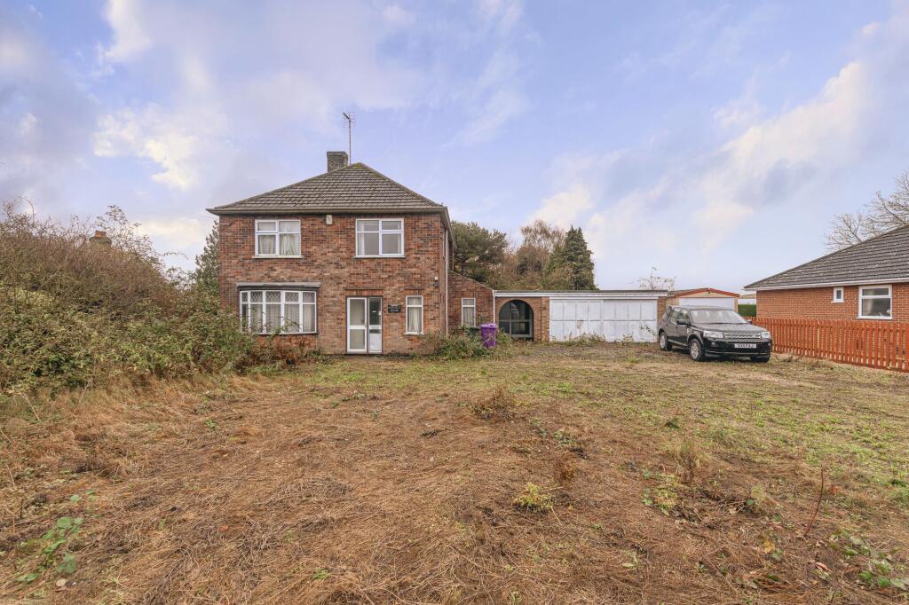 4-bed detached on Swineshead Road, Wyberton Fen, PE21, £250,000
