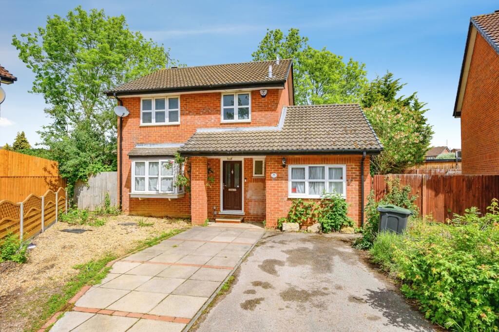 Main image of property: Catesby Green, Luton, Bedfordshire, LU3