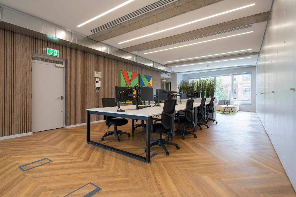 Desk Area