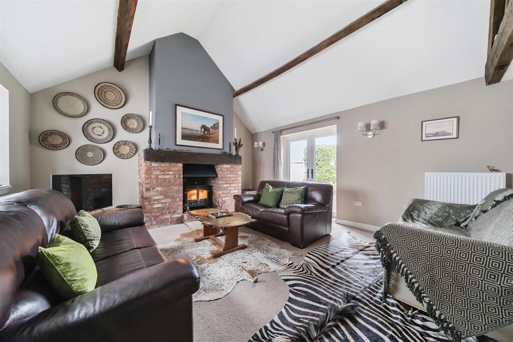 2 The Green, Pontesford Hill, Pontesbury, SY5 0UL photo 2