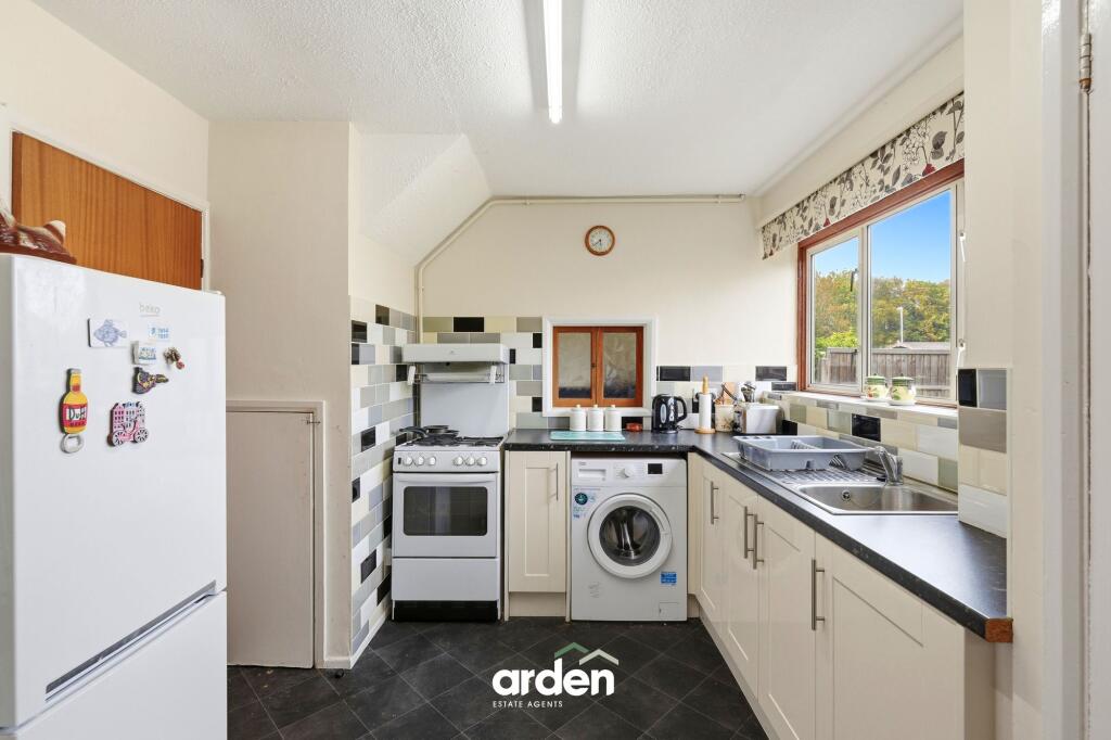 House in Worcester, Lyppard Grange, Blackpole - View 4