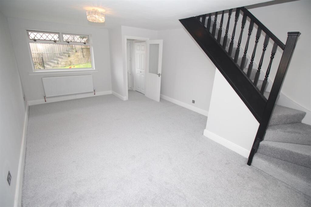 House in Paisley, Inverclyde - View 4