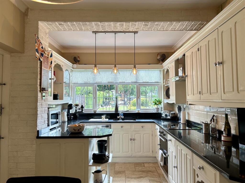 Additional image 13 of Manor Way, Halesowen