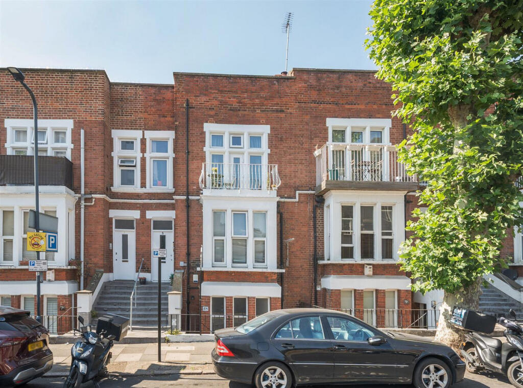 Apartment in London - View 2