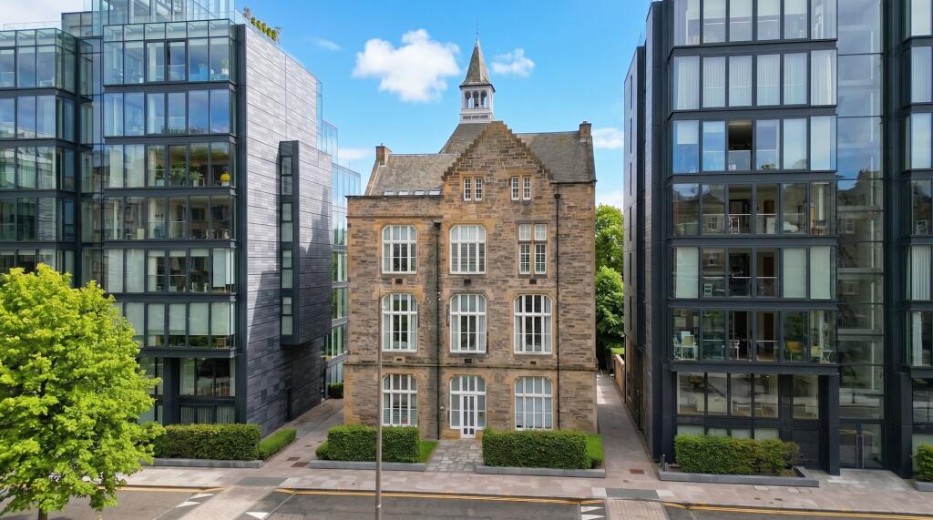 Main image of property: Simpson Loan, Edinburgh, EH3
