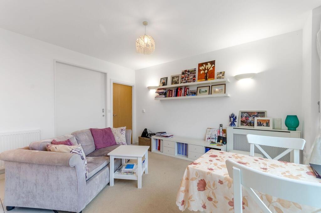 Apartment in London - View 5