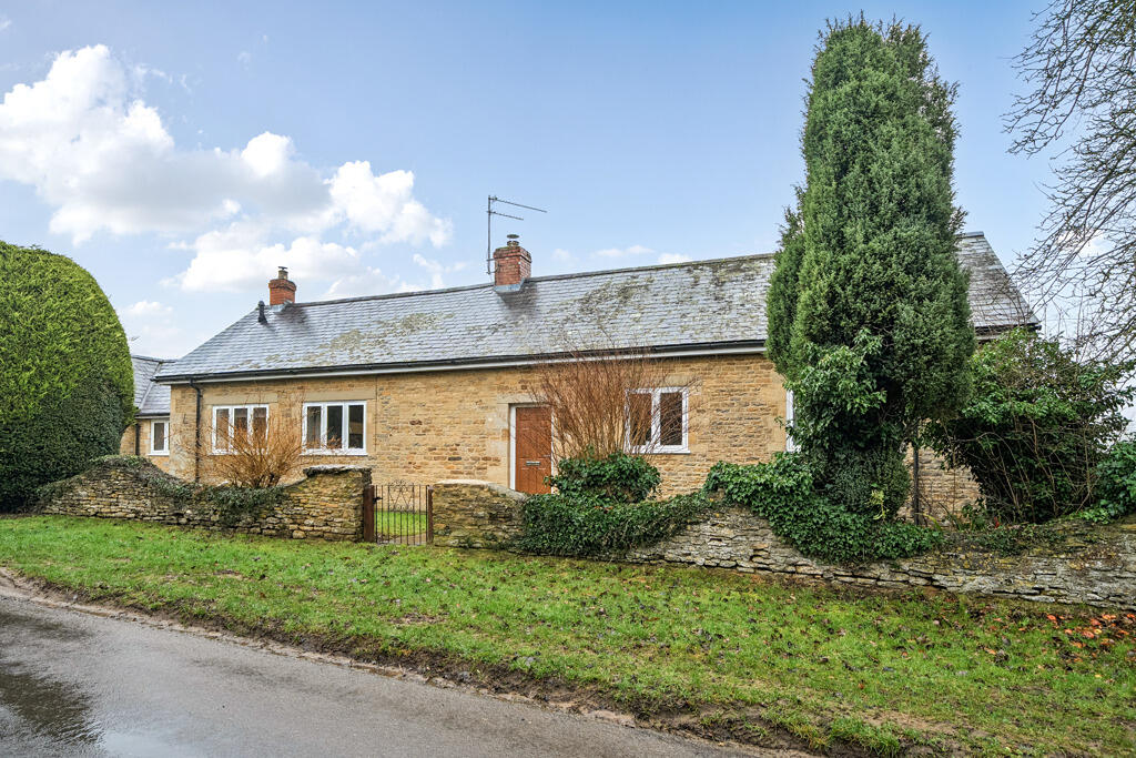 Main image of property: Hill View, Ledwell Road, Sandford St. Martin, Chipping Norton, Oxfordshire